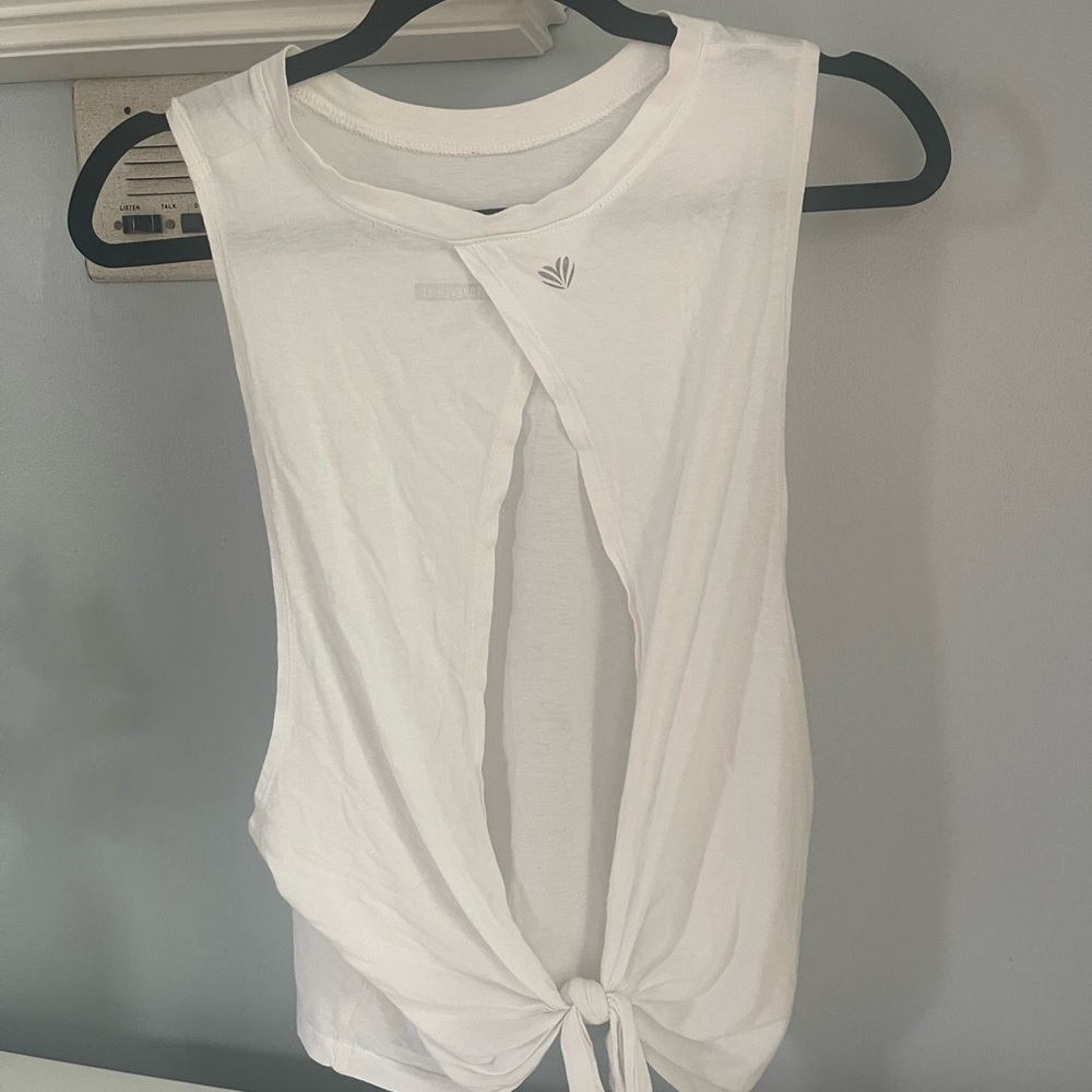 Women’s workout shirt , white, size medium